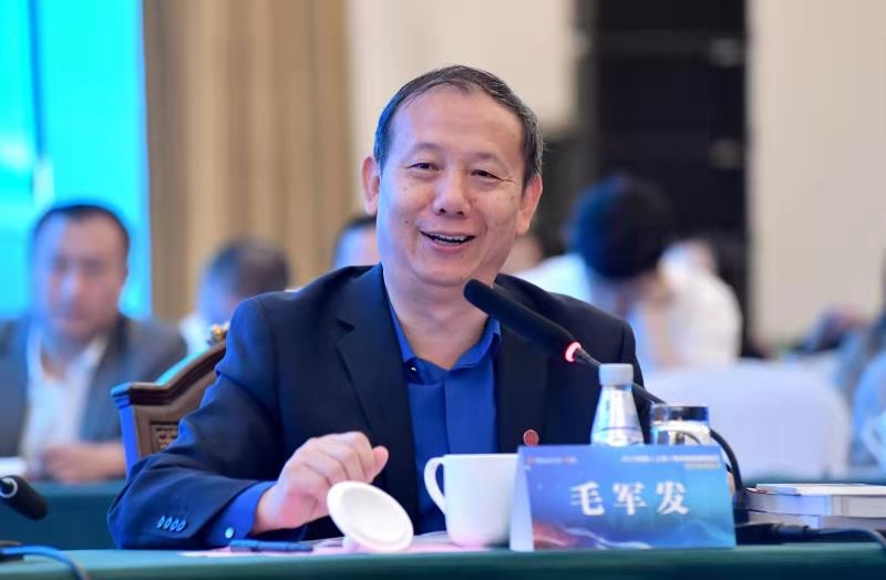 擺脫“卡脖子”問(wèn)題!上海將牽頭制定中國(guó)集成電路技術(shù)路線圖 擺脫“卡脖子”問(wèn)題!上海將牽頭制定中國(guó)集成電路技術(shù)路線圖